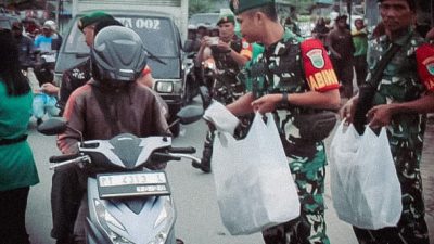 Ramadhan Berkah, Koramil Kuala Kencana dan Koramil Jila Bagikan 500 Paket Takjil