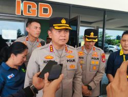 Kapolres Metro Bekasi Kota Jenguk 17 Korban Kebakaran Cimuning, Salurkan Tali Asih dan Dukungan Moril