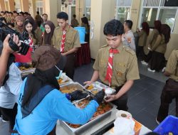 SPPG Pejaten Sajikan MBG Prasmanan Perdana, Kepala Sekolah: Terima Kasih, Ini Sangat Membantu Siswa