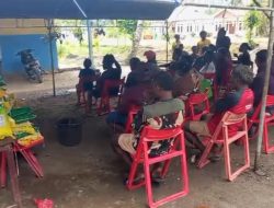 Rayakan Piala Dunia, Kepala Suku Kampung Pikere Gelar Nobar dan Bagi-Bagi Sembako di Keerom
