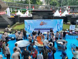 Dapur Jaga Jakarta Meriah, Bobon Santoso Sajikan Tongseng untuk Warga CFD