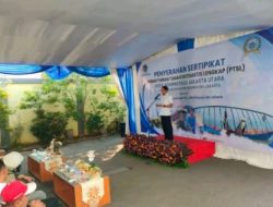BPN Jakarta Utara Serahkan Sertipikat PTSL, Warga Raih Kepastian Hukum atas Aset Tanah