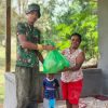 Satgas TMMD Ke-129 Kodim 1807/Sorong Selatan Bagikan 100 Paket Sembako dan Nutrisi, Wujud Nyata Kepedulian Cegah Stunting
