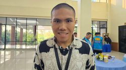 *Catar Kalteng Catat Jarak Lari Tertinggi pada Seleksi Tingkat Pusat Akpol 2026*  Semarang – Seleksi Tingkat Pusat Calon Taruna (Catar) Akademi Kepolisian (Akpol) Tahun Anggaran 2026 terus berlangsung di Akademi Kepolisian, Semarang, Jawa Tengah. Seluruh tahapan seleksi dilaksanakan dengan mengedepankan prinsip BETAH (Bersih, Transparan, Akuntabel, dan Humanis) untuk memastikan setiap peserta memperoleh kesempatan yang sama berdasarkan kemampuan dan prestasi.  Salah satu capaian menonjol pada tes kesamaptaan jasmani ditorehkan oleh Jonathan Putra Siregar, calon taruna asal Polda Kalimantan Tengah. Pada tes lari selama 12 menit, Jonathan berhasil menempuh jarak 3.575 meter, menjadi peserta dengan capaian lari tertinggi pada pelaksanaan seleksi tingkat pusat tahun ini.  Selain menunjukkan kemampuan fisik yang prima, Jonathan juga mencatat nilai Tes Potensi Akademik (TPA) sebesar 72 dan Tes Bahasa Inggris sebesar 82. Ia mengaku mempersiapkan diri secara mandiri melalui latihan fisik rutin serta belajar Bahasa Inggris dari berbagai sumber pembelajaran daring.  Jonathan menilai seluruh proses seleksi yang diikutinya berlangsung secara terbuka dan objektif. Menurutnya, setiap tahapan memberikan ruang bagi peserta untuk bersaing secara sehat berdasarkan hasil yang diperoleh.  Asisten Kapolri Bidang Sumber Daya Manusia, Irjen Pol. Dr. Anwar, mengatakan tes kesamaptaan jasmani merupakan salah satu instrumen penting dalam mengukur kesiapan calon taruna untuk mengikuti pendidikan kepolisian.  “Selain kemampuan akademik, kesehatan fisik, kesehatan mental, dan psikologi juga menjadi aspek yang dinilai. Yang tidak kalah penting adalah calon anggota Polri harus memiliki karakter, integritas, dan jiwa melayani masyarakat,” ujar Irjen Pol. Dr. Anwar.  Ia menambahkan, hasil tes kesamaptaan tahun ini menunjukkan peningkatan yang menggembirakan. Sebanyak 20 peserta berhasil menempuh jarak lebih dari 3.200 meter dalam waktu 12 menit, mencerminkan kesiapan fisik para calon taruna yang mengikuti seleksi tingkat pusat.  Polri berkomitmen menyelenggarakan proses rekrutmen yang bersih, transparan, akuntabel, humanis, dan bebas dari praktik korupsi, kolusi, serta nepotisme (KKN). Melalui proses seleksi yang objektif, diharapkan lahir calon-calon perwira Polri yang unggul, berintegritas, profesional, serta siap mengabdi dan memberikan pelayanan terbaik kepada masyarakat.