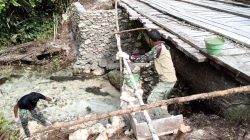 Rehab jembatan capai 50 persen, Satgas TMMD ke-129 Kodim 1807/Sorong Selatan percepat akses dan tingkatkan kesejahteraan warga