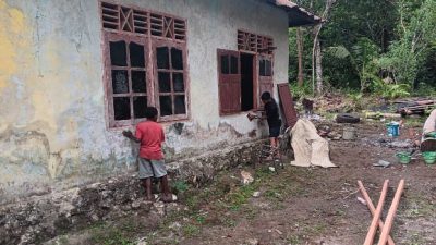 Rehab rumah milik Bapak Herman capai 80 persen, Satgas TMMD ke-129 Kodim 1807/Sorong Selatan hadirkan harapan baru bagi warga