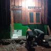 Pantang Menyerah hingga Malam, Satgas TMMD Ke-129 Kodim 1807/Sorsel Lembur Finishing Rumah Type 36 untuk Warga Kampung Sesor