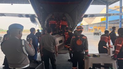 Terus Bergerak Cepat, Polri Kembali Kirim K9, Obat-obatan dan 3,4 Ton Bantuan ke NTT