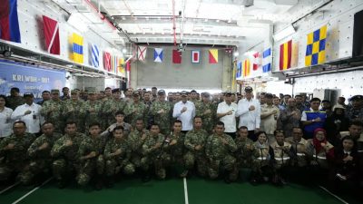 Panglima TNI Bersama Menko Polkam Lepas Satgas Terpadu Port Visit 2026