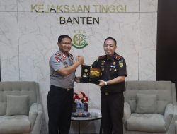 Awali Tugas di Banten, Irjen Pol Hendra Jalin Silaturahmi Dengan Kajati