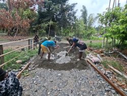 Bergotong Royong, Satgas TMMD ke-130 Kodim 1808/Mansel Bersama Masyarakat Membangun Jalan