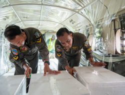Percepat Penanganan Karhutla di Palembang, Satgas OMC Semai Dry Ice dan NaCl sebanyak 5 sorti
