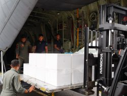 OMC Efektif Hentikan Karhutla, TNI Kirim 4,6 Ton _Dry Ice_ ke Banjarmasin dan Palembang